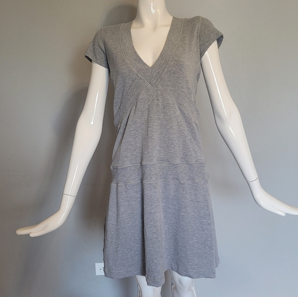 Lululemon Dance Pulse Dress in Heathered Grey, VGUC, Size 6